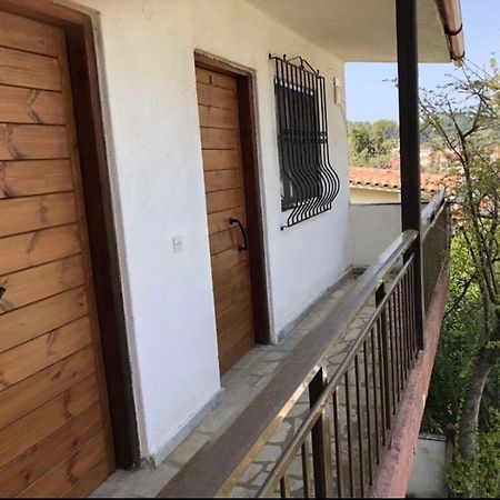 Sarizas Apartments Сиври Экстерьер фото